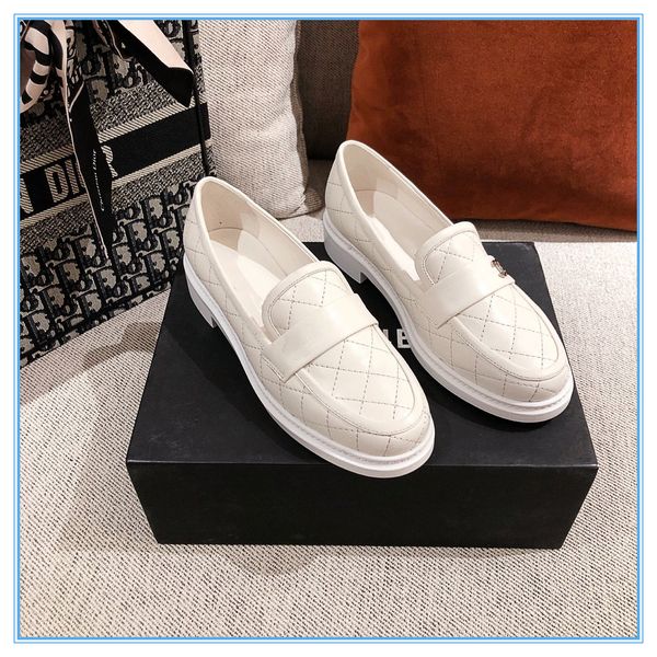 

2021ss new arrival high-end women shoes fashion trend metal chain decoration wide flat shoes 2 colors leather lady dress leisure dress shoes, Black