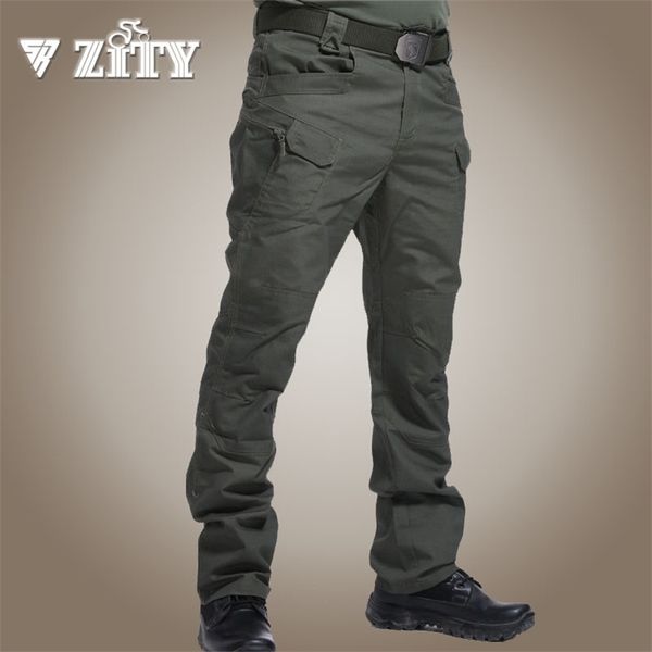 Pantaloni tattici militari della città Uomini SWAT Pantaloni dell'esercito di combattimento Uomini Molte tasche Pantaloni cargo impermeabili casuali Pantaloni della tuta S-5XL 211112