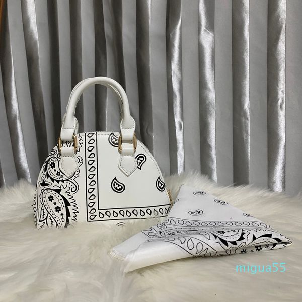 

2021 summer european station cashew flower mask set handbag