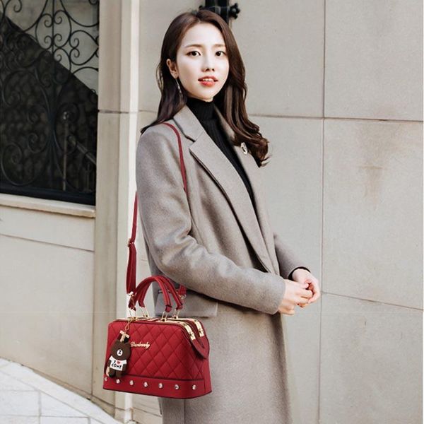 

bear shoulder bag cross body