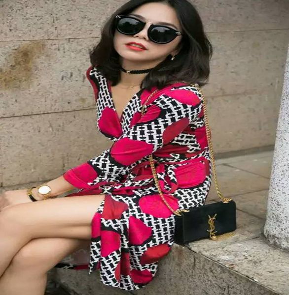 

dress 2021d printed v-neck milk silk cardigan, White;black