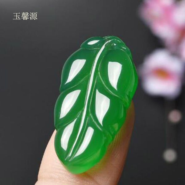 

fine jewelry natural green leaf shape jade medullary trendy necklace pendant men and women gift, Black;brown