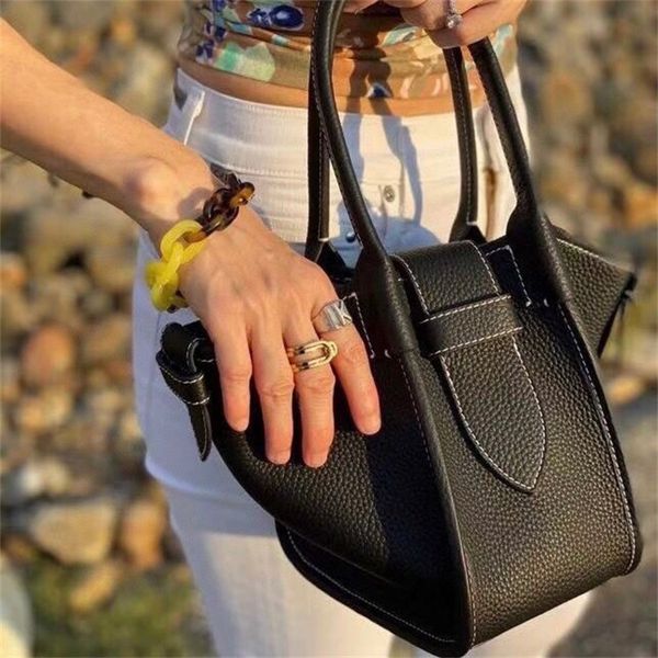 

factory outlet luxury handbags storage 1:1 the new vasic basket is low-key, simple, portable, high-capacity, versatile, fashionable str