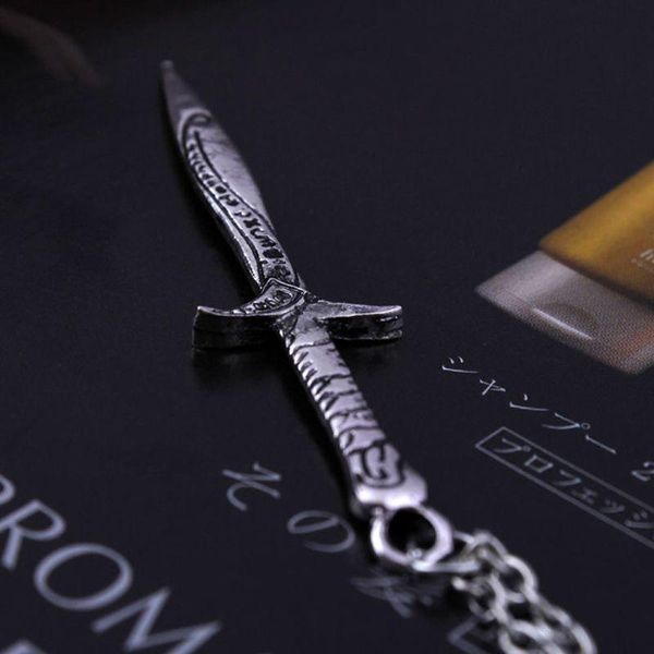 

pendant necklaces antique retro stab sword sting silver necklace for film