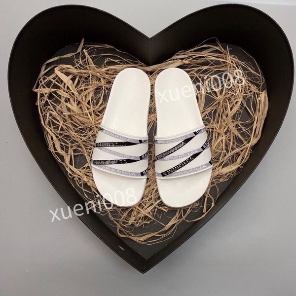 

2021 spikes high red 35-41 bottom studded sneakers shoes women men flat casual red sole autumn winter casual dress shoes sneak blxc210705, Red;white