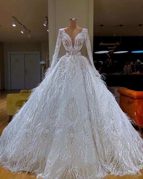 Luxo mangas compridas vestido de noiva com penas vintage rendas appliqued frisado saudita Arabis Dubai plus tamanho vestidos de noiva varrer trem robe de mariée