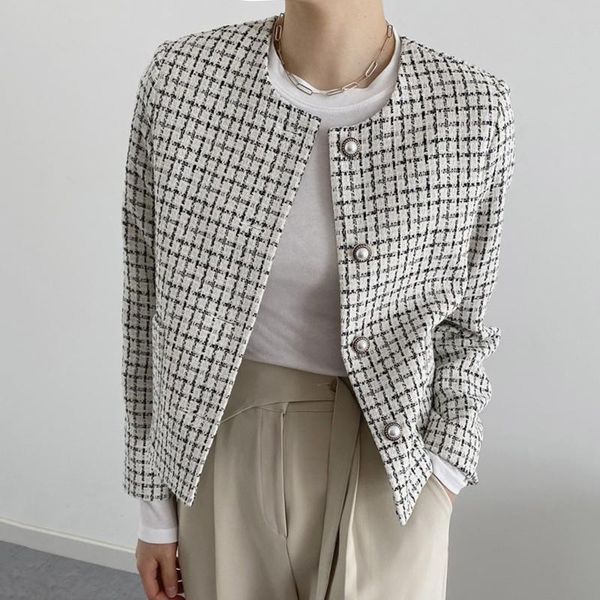 

women's jackets woman jacket 2021 korean fashion elegant all-match o neck single row pearl button plaid pocket loose tweed cardigan, Black;brown
