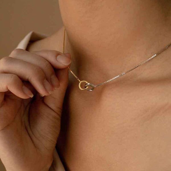 

chains fashion creative simple contrasting color circle necklace cold wind hip hop interlocking splicing women's clavicle chain, Silver