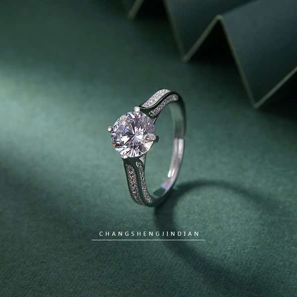 

s925 sterling silver ring with three sides and four claws