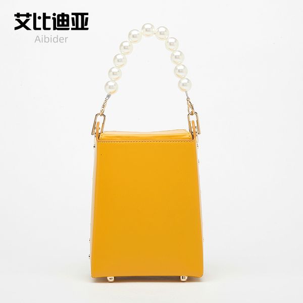 

Spring Summer 2021 Japan and South Korea Versatile Women's Niche Design Pearl Handbag Messenger Mobile Phone Bag