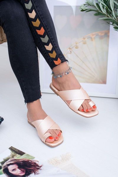 

women powder finger cross printed slippers, Black