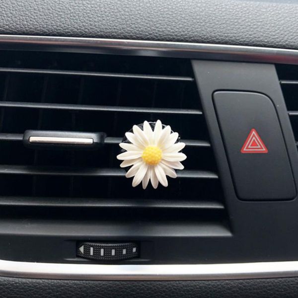 

car air freshener 4pcs daisy shape perfume clip creative resin diffuser auto interior ornament adornment for decoration (white,