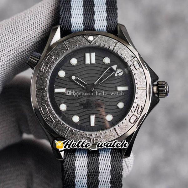 43,5 mm Dive 300 m 210.92.44.20.01.003 Quadrante con texture Orologio automatico da uomo Data PVD Cassa in acciaio nero freddo Cinturino a strisce in nylon Orologi sportivi HWOM Hello_Watch G28b(2)