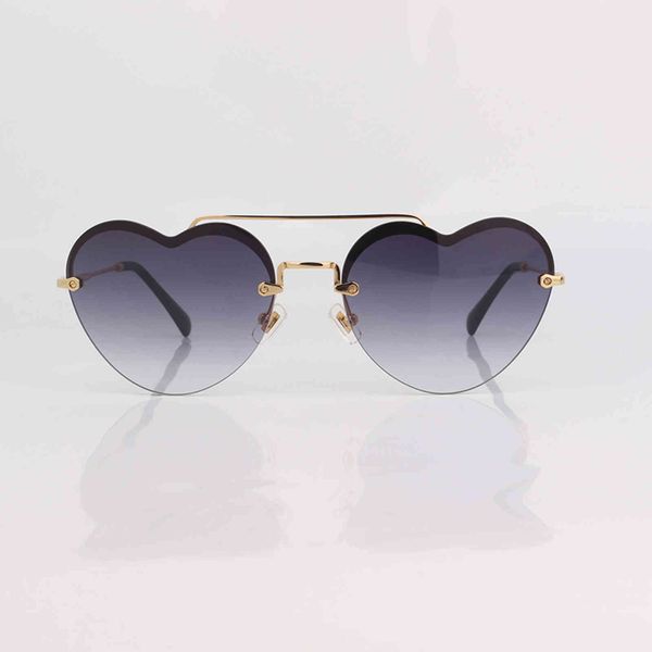 

heart frame women sunglass gradient grey lens mode stylem675, White;black
