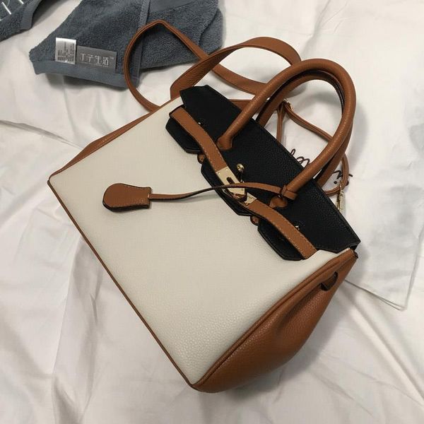 

hand female 2021 new style versatile one shoulder messenger litchi wedding bag