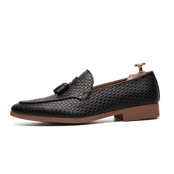 

464748 yards foreign trade british pointed leather shoes slip-on tassel social leather shoes mens korean-style casual leather shoes mens wed, Black
