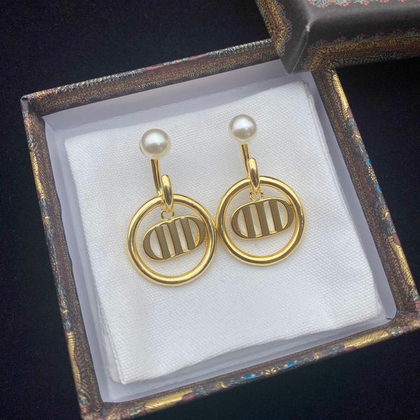 

luxury fashion designer pearl earrings classic women's letter earrings exquisite workmanship leisure decoration gift box is very good, Golden;silver