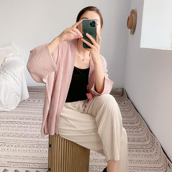 

women's jackets pleated cardigan seven sleeve 2021 autumn winter knitted lace up waist versatile short coat women, Black;brown