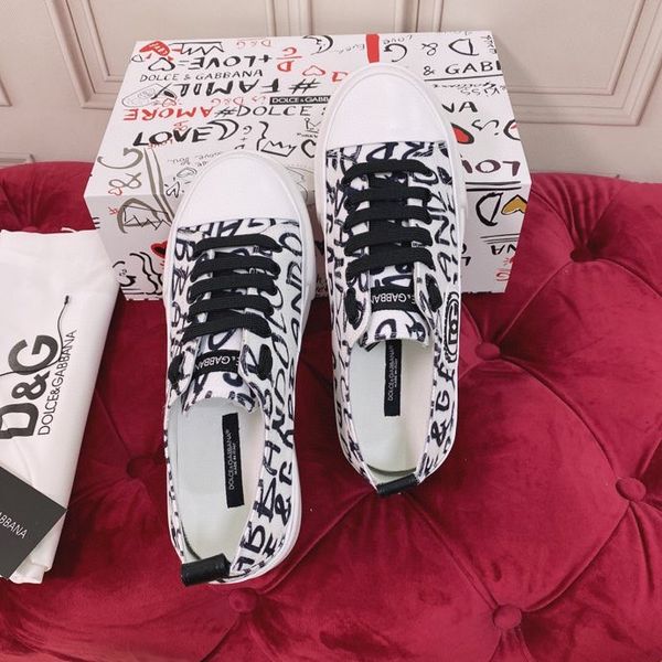 

2021 sports mens shoe leather plus size women sneaker fashion shoes for men runner outdoors chaussures pour hommes, Black;red