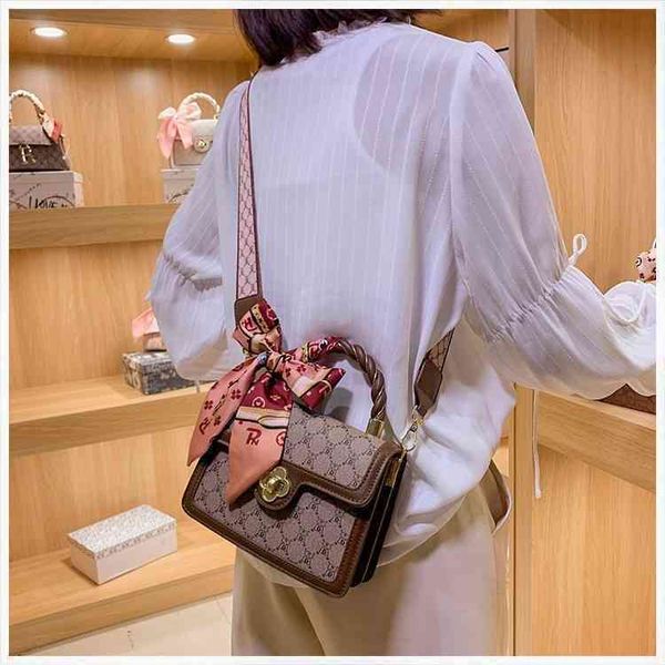 

2022 latest handbag factory store women's bag versatile one shoulder bag small print texture style silk scarf square bags
