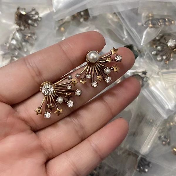

70% off luxury jewelry new star pearl old pentagram earrings female asymmetric silver needle high grade earrings, Golden;silver