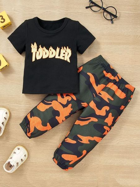 

baby fire & letter graphic tee & camo print joggers she, White
