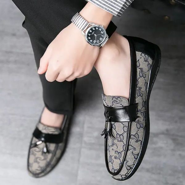 

fringe print men shoes 2022 new sequined loafer shallow spring autumn round toe pu leather classic casual outdoors fashion dress comfortable, Black