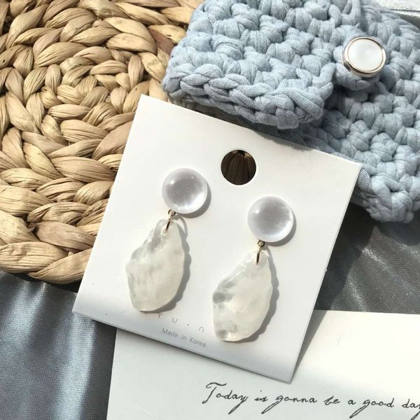 

temperament white opal simple earrings resin female