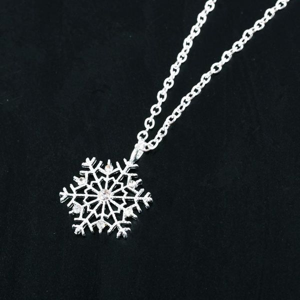 

pendant necklaces fashion charms lady crystal snowflake zircon christmas pendants jewelry for women clavicle chain necklace, Silver
