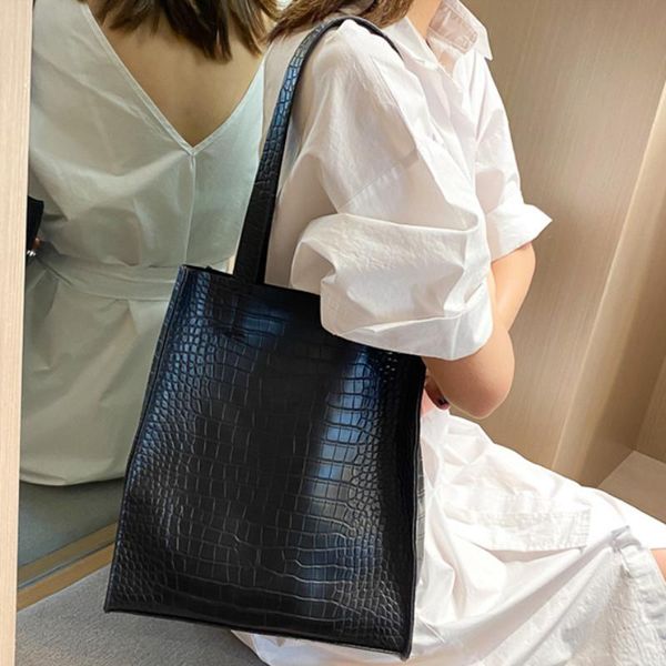 

cross body fashion crocodile pattern shoulder bag female pu leather handle trendy handbag large capacity totes lady armpit sac