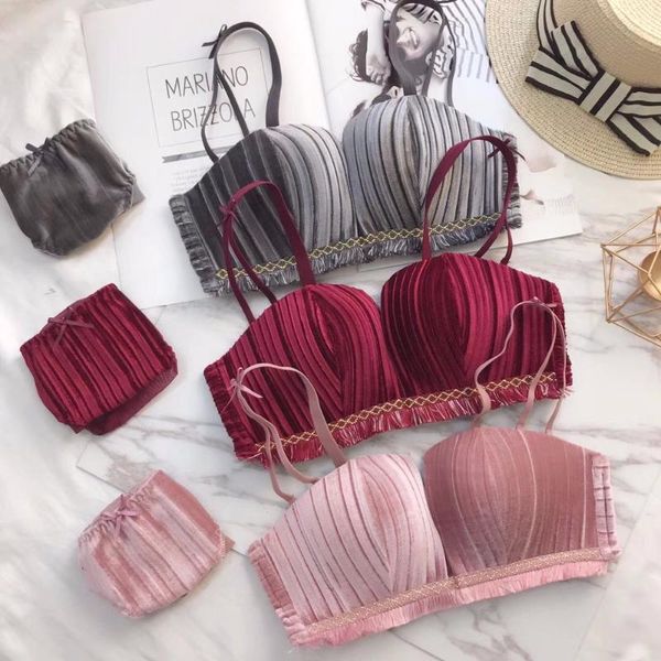 

bras sets winter velvet women underwear seamless tassels bra set comfortable lingerie thin push up & brief, Red;black