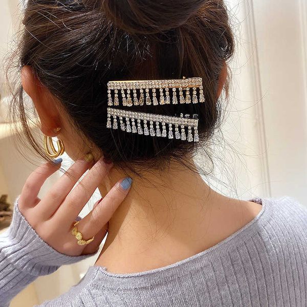 

fashion niche design with diamond tassel spring hairpin simple fashionable. hairpin net is red, luxurious and elegant, Golden;silver