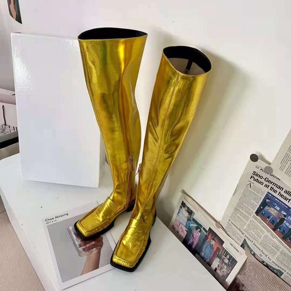 Mulheres Longas Botas Outono Botas de Inverno Personalizado Flat Grossas sobre a Bota Do Joelho Moda Quadrado Toe Sapatos de Couro Brilhante 2021