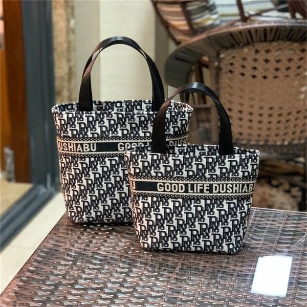 

factory store shop new leisure letter make-up bag, wash women's mommy's lunch snack bag at work