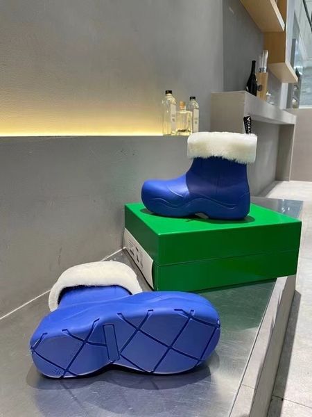 

latest style environmental protection rain boots winter lady warm cotton shoes high-end quality sheep hat inside candy color fashion leisure, Black