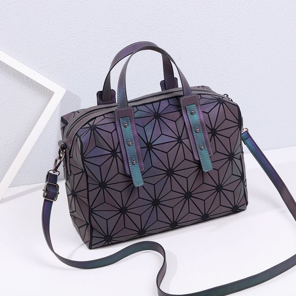 

Women's 2021 Taizhou Laser Rhombic Handbag Versatile One Shoulder Messenger Bag