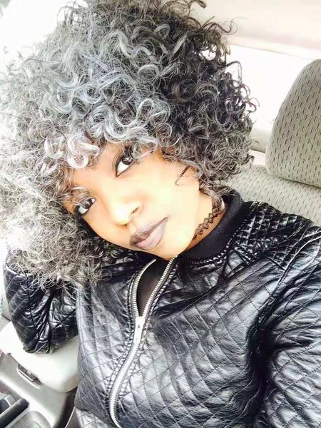 Fashion Beleza Curly Sal e Pimenta HD HD He Humano Cabelo Perucas Com Bang Afro Kinki Preto para Gray No Ombre 130% Densidade Curto 12 polegadas