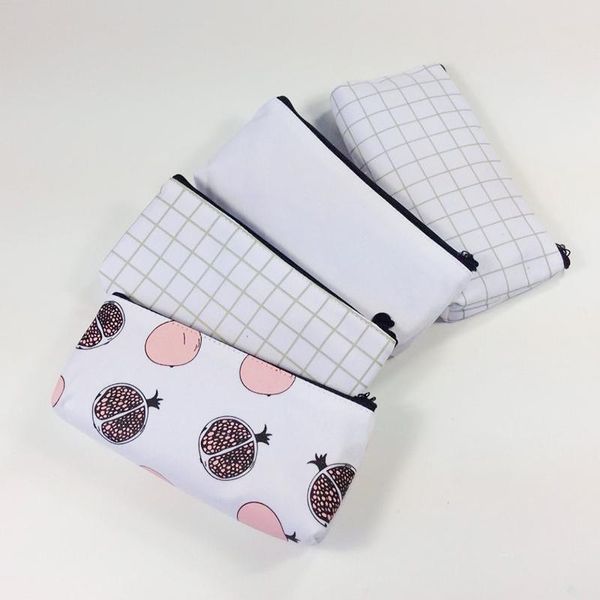 

1pcs/lot canvas section of the simple language male and female students pencil large capacity case bags