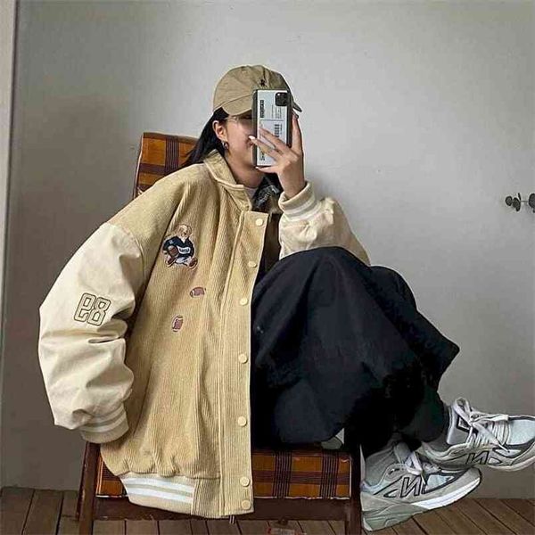 Orso giacca di velluto a coste uomo donna primavera autunno coreano allentato BF Giappone Kawaii orso uniforme da baseball punk streetwear 210914