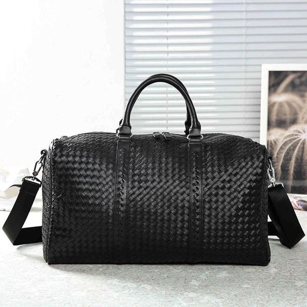 

large capacity travel bag duffle big women's waterproof leather hand luggage bags short trip men sports package duffel