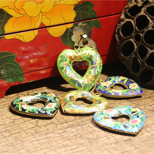 Filigrana smaltata colorata grande cuore d'amore con ciondoli lunga collana fatta a mano in cloisonne gioielli fai da te che creano forniture per catene di maglioni con ciondolo