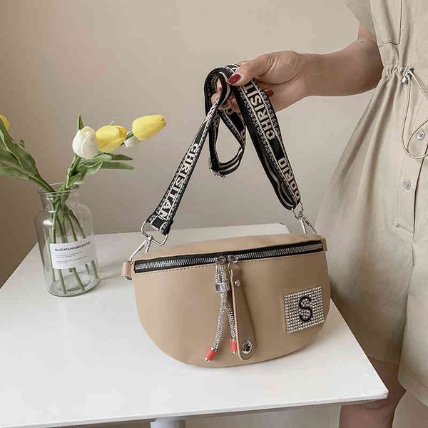 

2022 designer s waist female and summer new korean version personalized fashion chain chest simple net red messenger bag