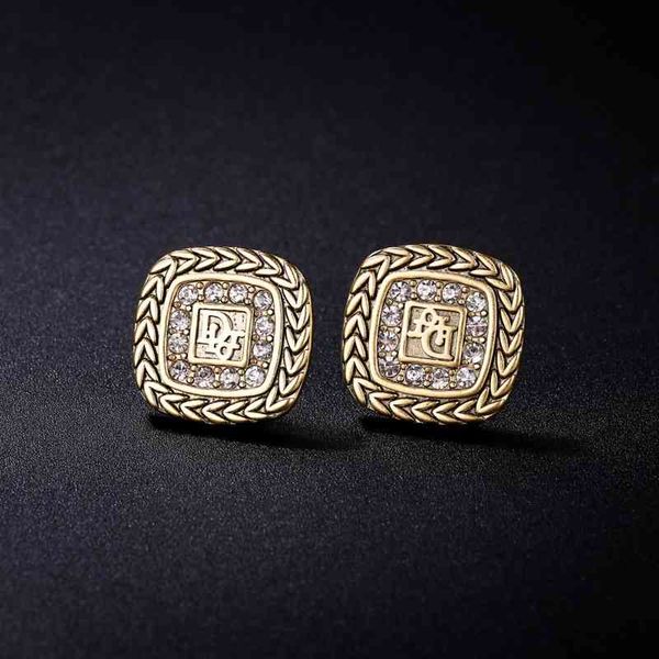 

70% off outlet online family 2021 new year square letter earrings, Golden