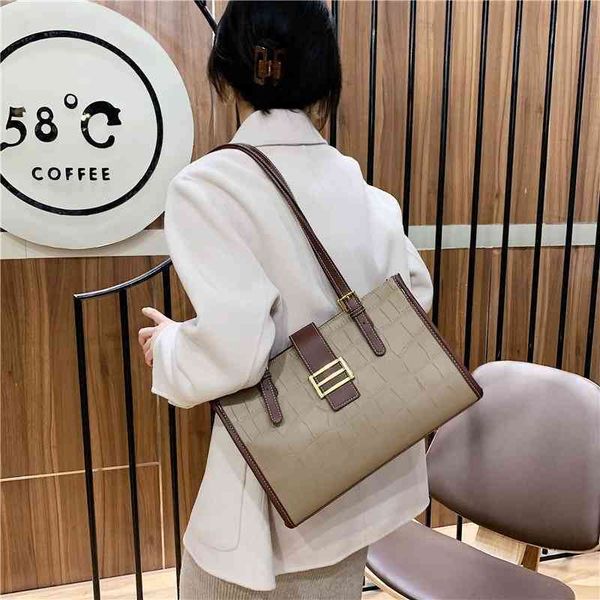 

exclusive new stone pattern fashionable and simple women's one shoulder backpack popular bag handbags, Black;red