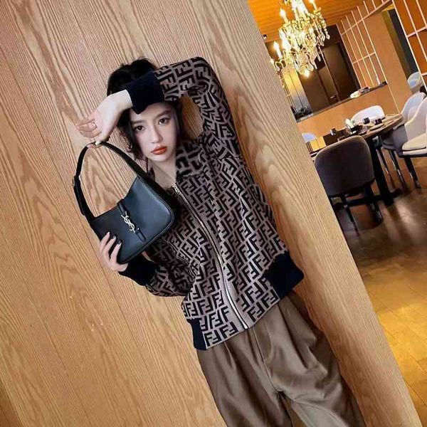 

2022 factory wholesale new model full body letter f collar cardigan coat women's autumn and winter long sleeved, White;black