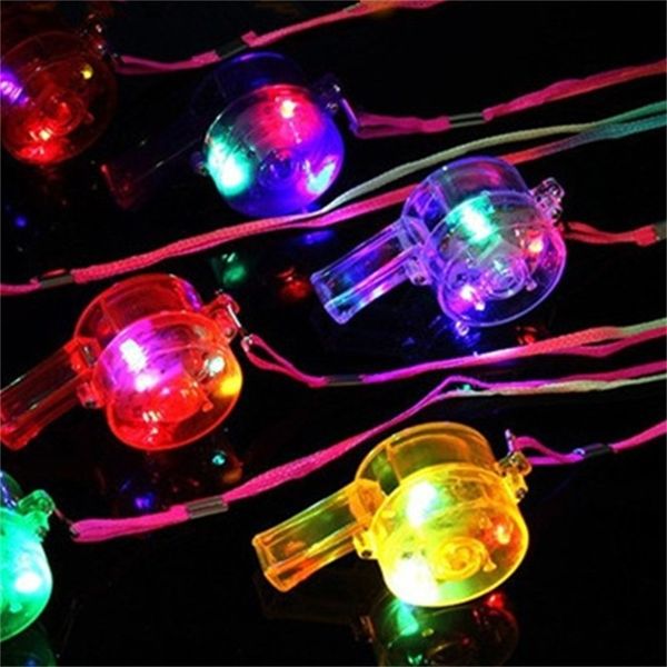 Freeship 50pcs LED Acenda 6 * 3.2cm Assobio piscando Brilho esporte apito com colar de cordão de cinta para o casamento do concerto do partido casamento 4671 Q2