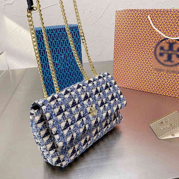 

tb2021 new xiaoxiangfeng kira woolen plaid shoulder tweed flip chain small square bag
