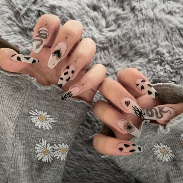 

false nails 24pcs/set fake punk dark fire snake pattern matte with glue profession full cover nail decoration art tips, Red;gold