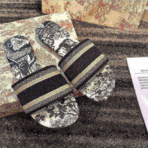 

new women 2021 sandals slippers embroidery floral brocade flip flops luxuries loafers striped beach genuine leather dazzle flowers bb, Black