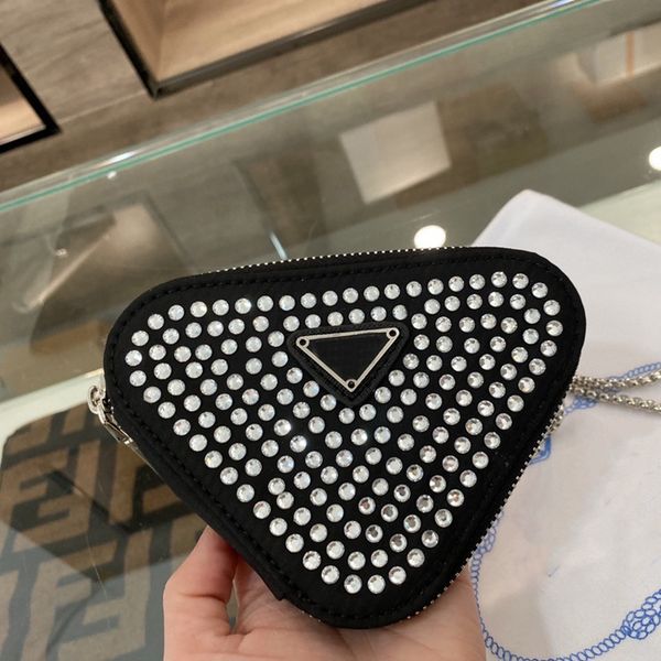 

Women Luxurys Designers Bags 2021 Top Quality Handbag Italy Diamond P Bag Genuine Leather Messenger Ladies Travel 14*3*14cm Round shape triangle, Red;black
